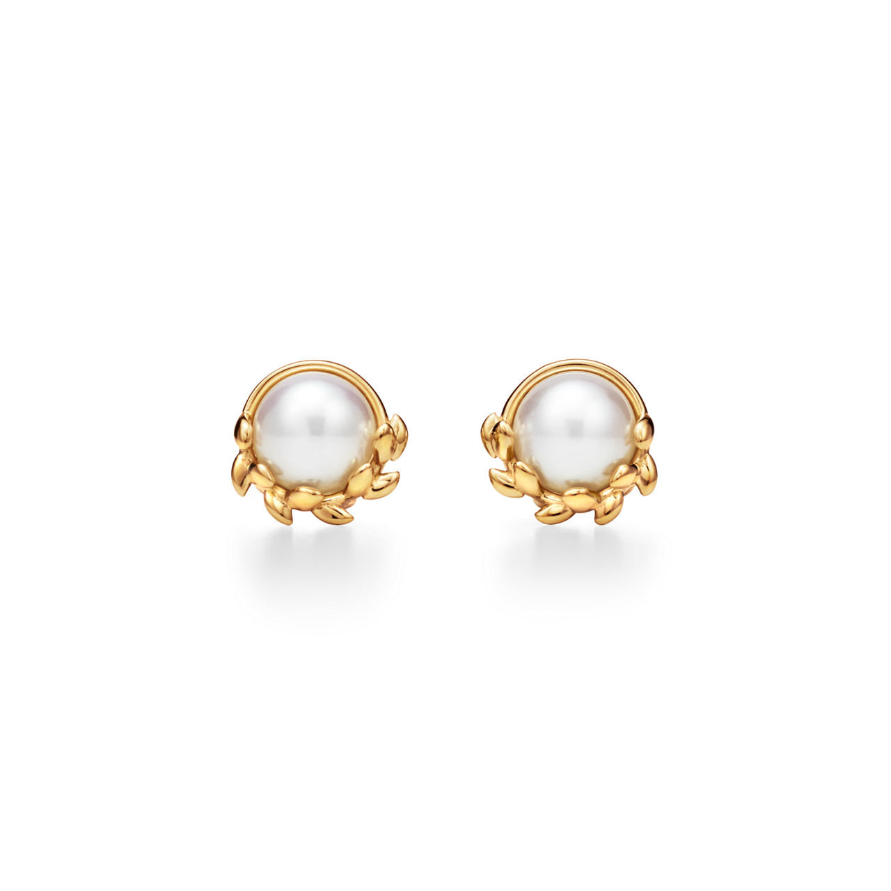 Paloma Picasso®:Olive Leaf Stud Earrings in Yellow Gold with Pearls image number 0