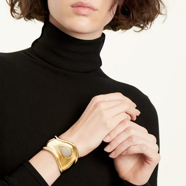  Bone Cuff in Gelbgold mit Pavé-Diamanten, 43 mm beit