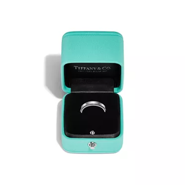 Tiffany Together:Milgrain-Ehering in Platin, 4 mm breit, 3