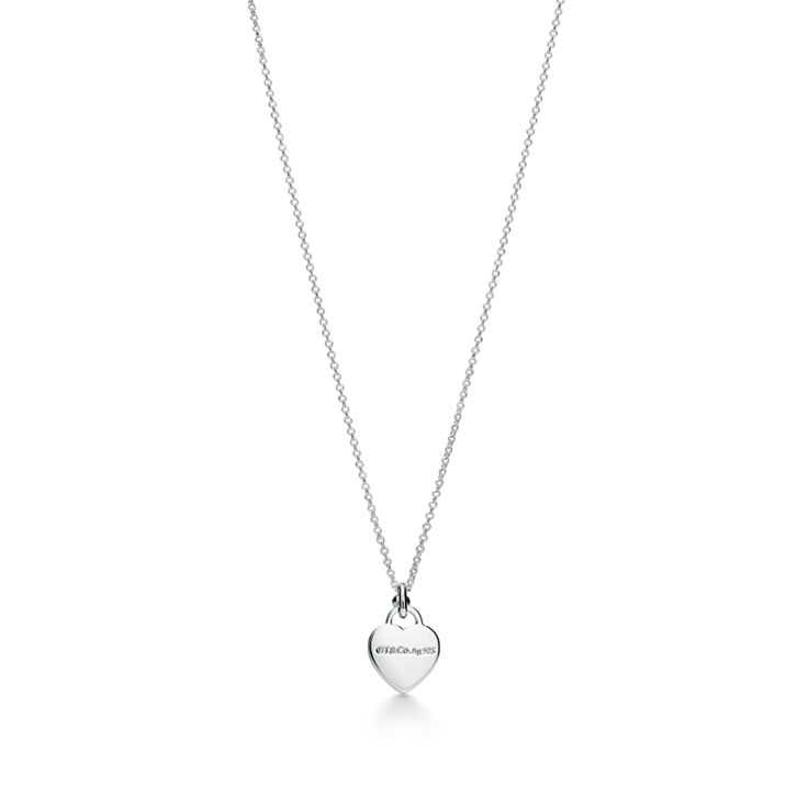 Return to Tiffany™:Mini Heart Tag Pendant in Sterling Silver with a Diamond image number 4