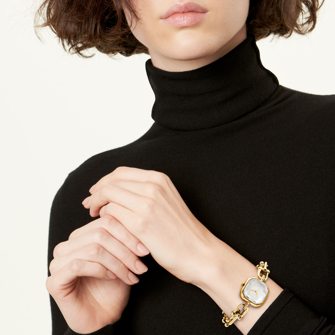 Tiffany HardWear:Watch in Yellow Gold with Diamonds and White