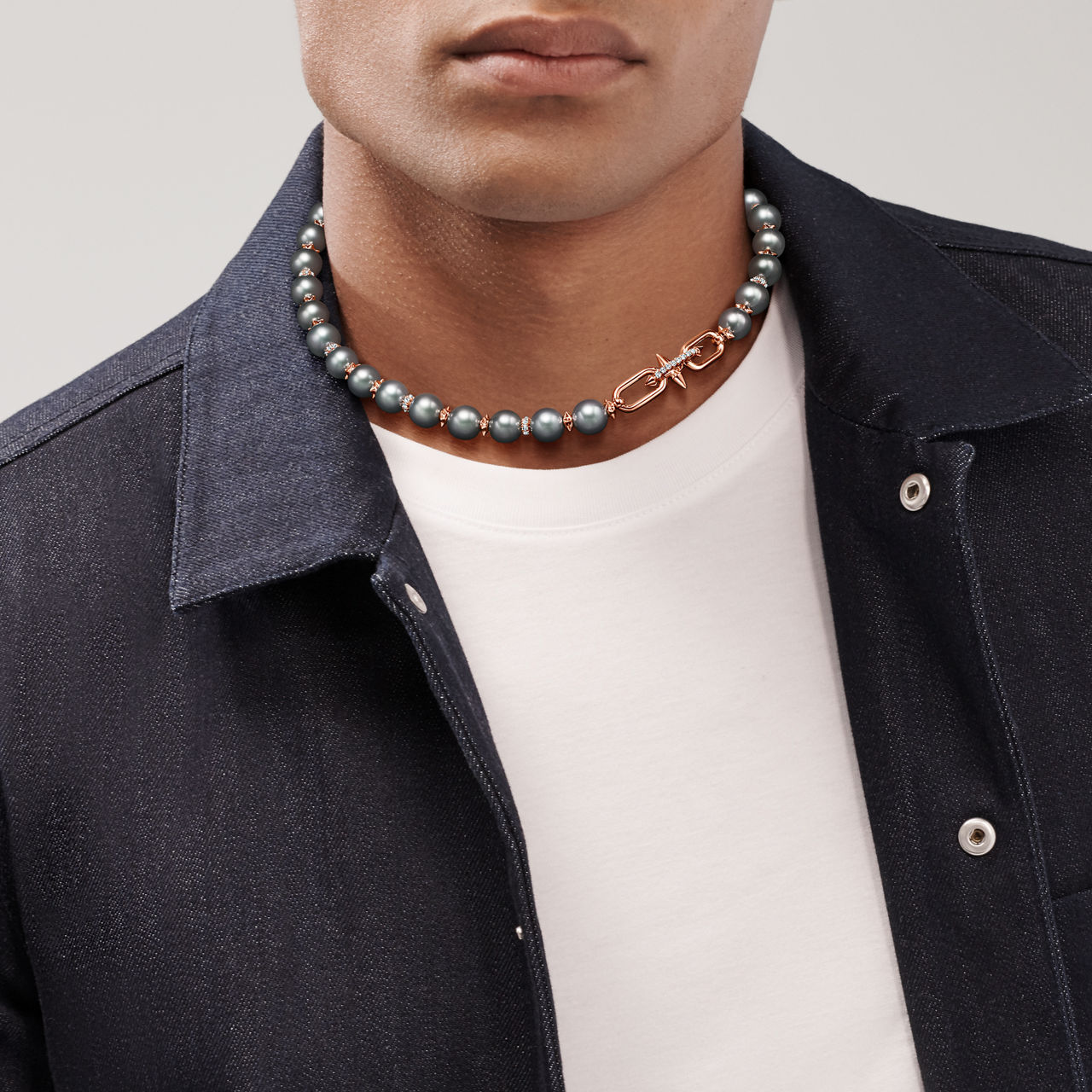 Tiffany Titan by Pharrell Williams:Tahitian Pearl Necklace in Gold with Diamonds image number 2