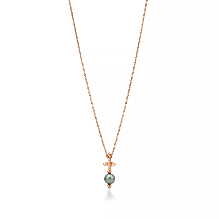 Collezione Tiffany Titan by Pharrell Williams:Pendente con perla di Tahiti in oro e diamanti, 4