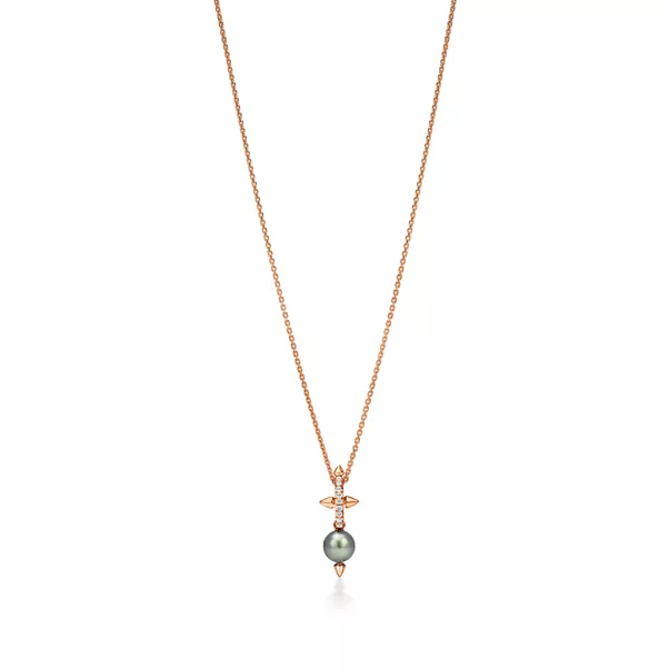 Tahitian Pearl Pendant in Gold with Diamonds