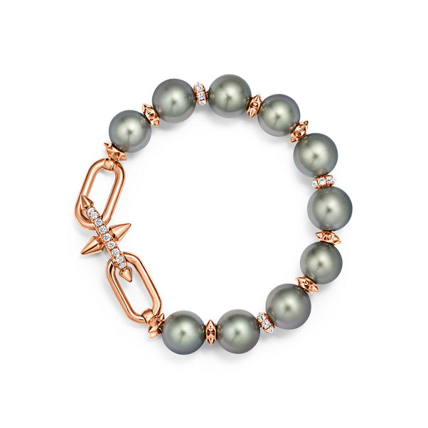 Tiffany Titan by Pharrell Williams:Pulsera de perlas de Tahití y oro con diamantes