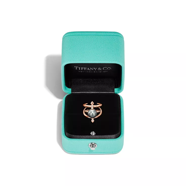 Tiffany Titan by Pharrell Williams:Tahitian Pearl Ring in Gold with Diamonds, 6