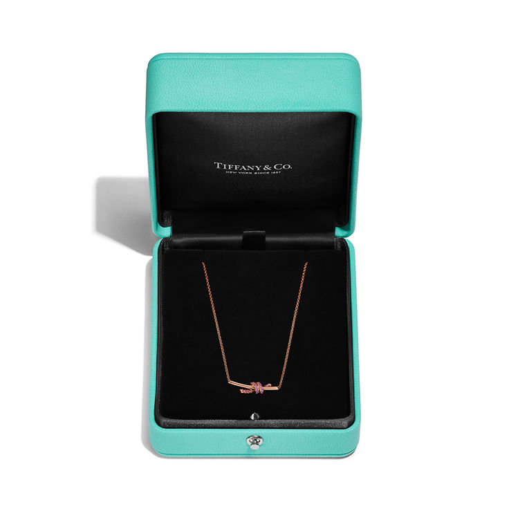 Collezione Knot by Tiffany:Pendente in oro rosa con zaffiri rosa numero immagine 5