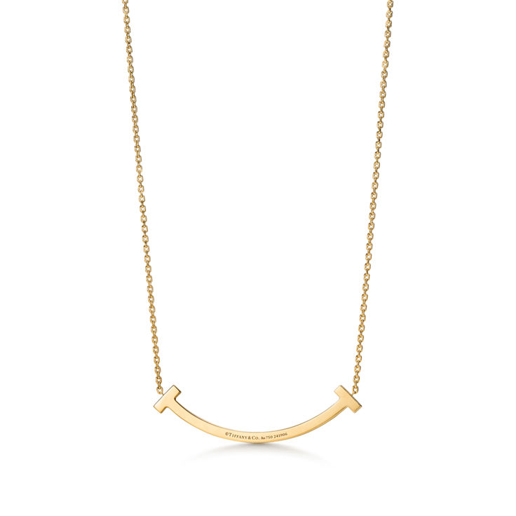 Tiffany T:Smile Medium Pendant in Yellow Gold with Diamonds image number 4