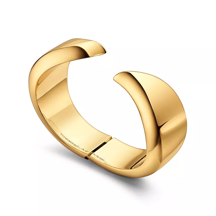 Elsa Peretti&reg;:Feather Cuff in Yellow Gold, 4