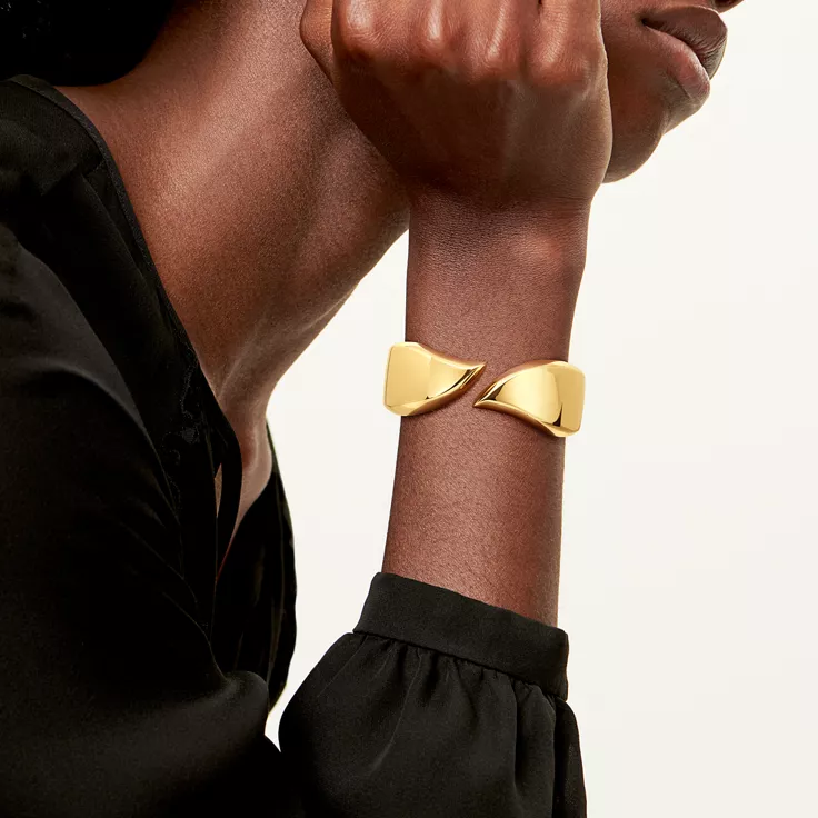 Elsa Peretti&reg;:Feather Cuff in Yellow Gold, 1