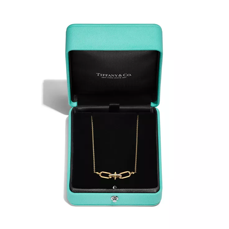 Tiffany Titan by Pharrell Williams:East West Pendant in Gold with Diamonds, 6