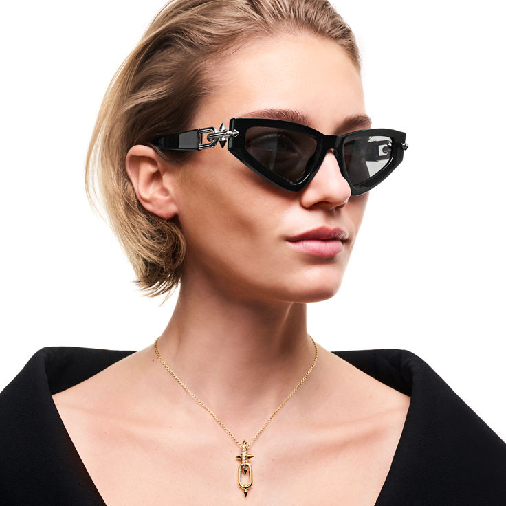 Collezione Tiffany Titan by Pharrell Williams:Occhiali da sole DOWNTOWN in acetato nero numero immagine 1