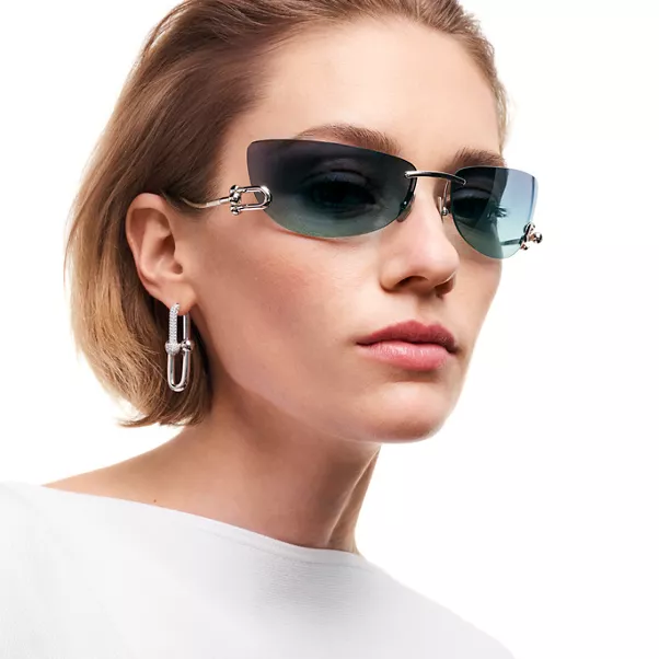 Tiffany HardWear:Sunglasses in White Gold-plated Metal with Tiffany Blue&reg; Lenses
