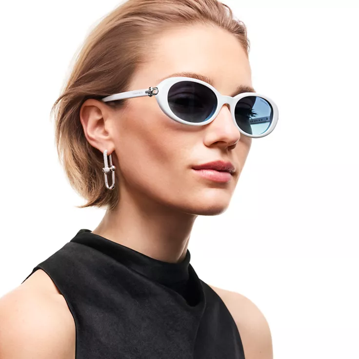 Tiffany HardWear:Sunglasses in White Acetate with Azure Blue Gradient Lenses, 1