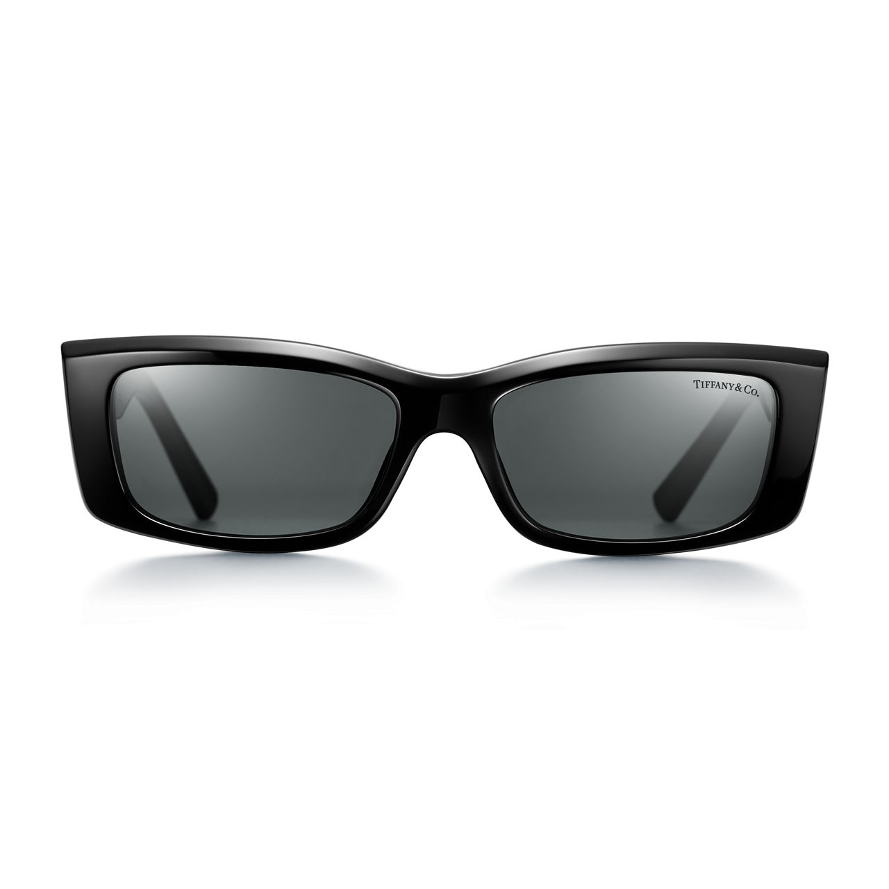 Sonnenbrille aus schwarzem Acetat mit dunkelgrauen Gläsern