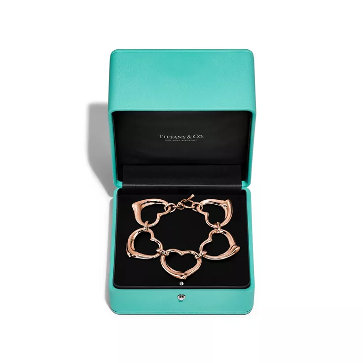 Elsa Peretti®:Open Heart Bracelet in Rose Gold, 4