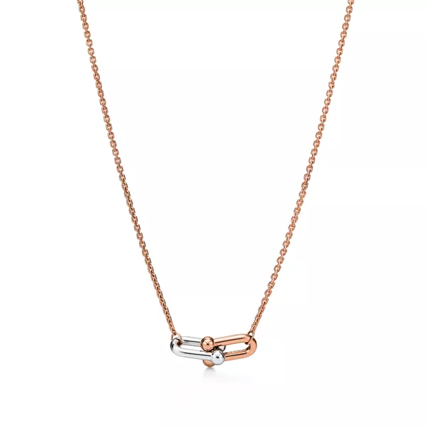 Collezione HardWear by Tiffany:Pendente a maglie doppie piccole in oro rosa e bianco