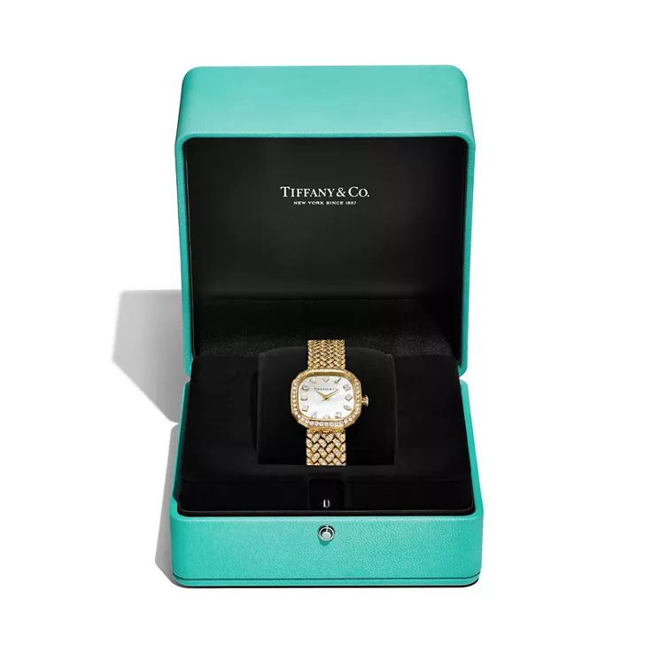 Tiffany Eternity:Diamond Watch in Yellow Gold with Diamonds and a Mother-of-pearl Dial, 5