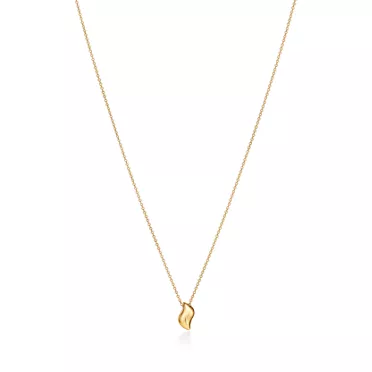 Elsa Peretti&reg;:Mini Feather Pendant in Yellow Gold with Pav&eacute; Diamonds, 3
