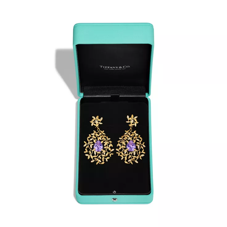 Paloma Picasso®:Olive Leaf Amethyst Earrings in Yellow Gold with Diamonds, 4