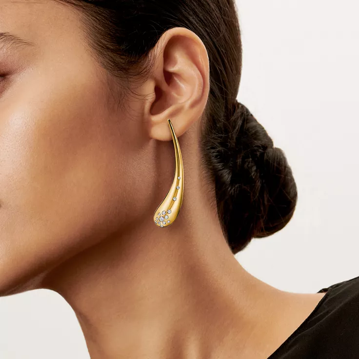 Elsa Peretti&reg;:Teardrop Earrings in Yellow Gold with Diamonds, 1