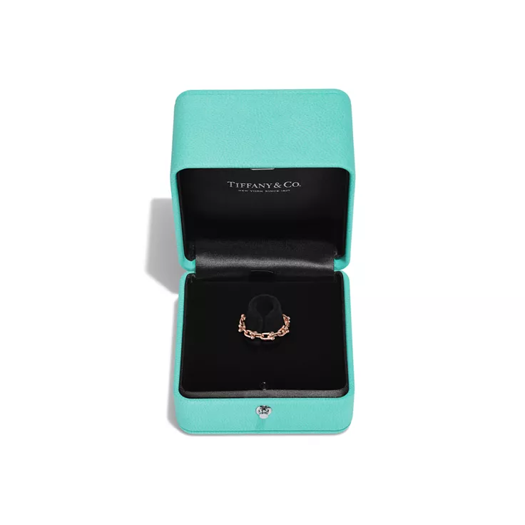 Collezione HardWear by Tiffany:Anello a catena articolato micro in oro rosa, 4