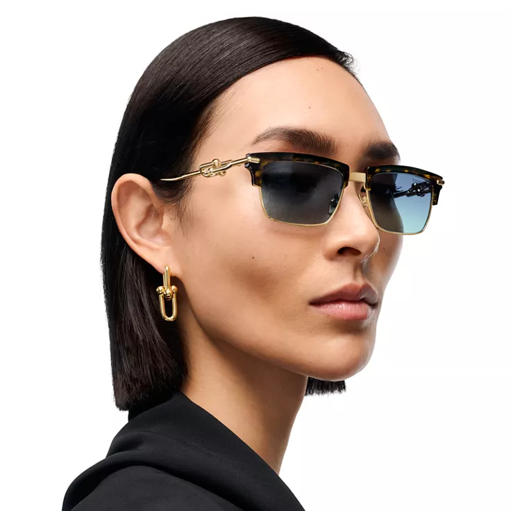 Collezione HardWear by Tiffany:Occhiali da sole in acetato tartarugato con lenti Tiffany Blue&reg;, 1