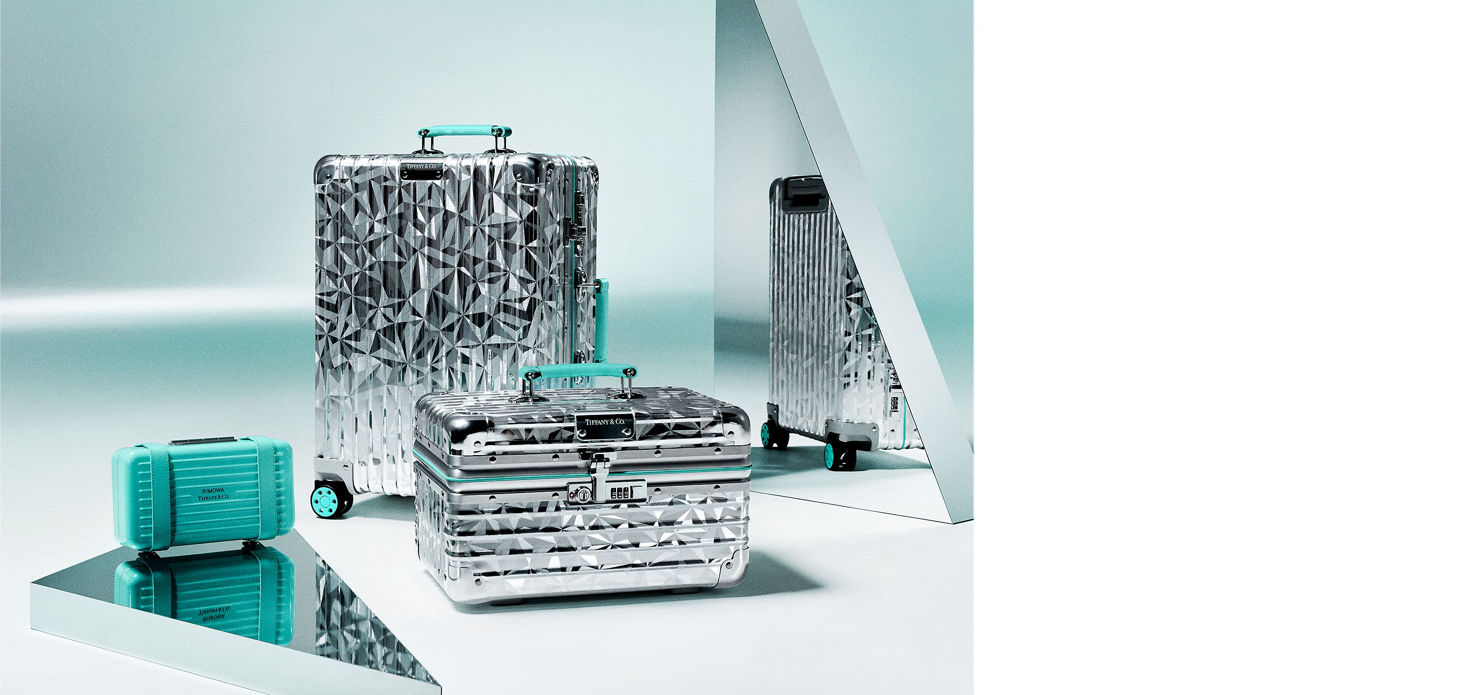 リモワ × ティファニー | Tiffany & Co. リモワ × ティファニー | Tiffany & Co.