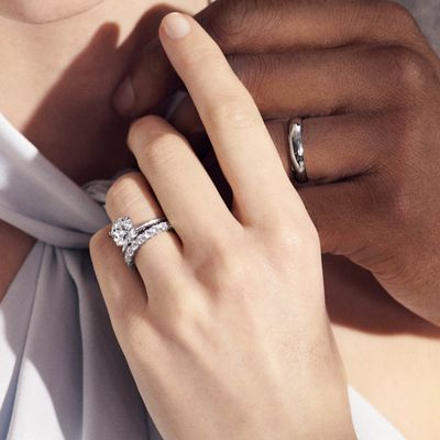結婚指輪：結ばれた二人のペアの結婚指輪 | Tiffany u0026 Co.