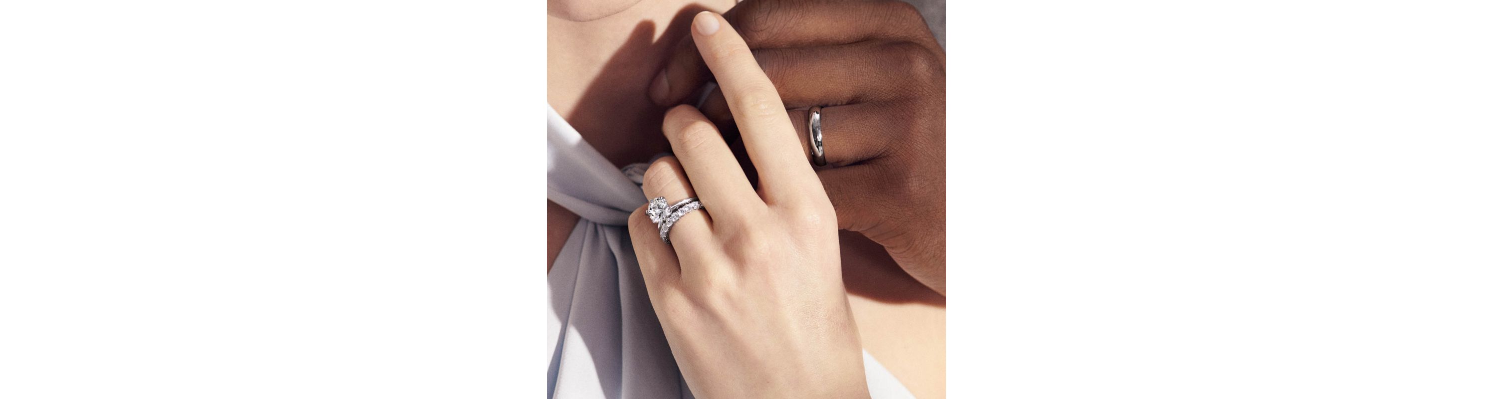 結婚指輪：結ばれた二人のペアの結婚指輪    & Co