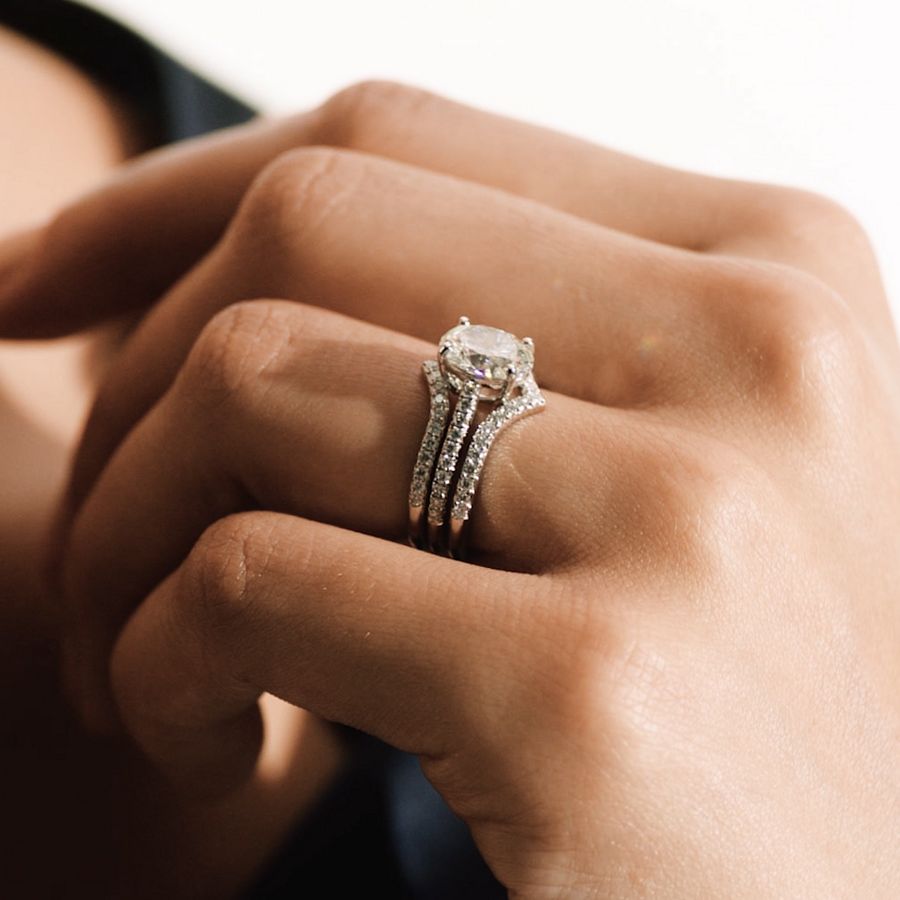 Best Wedding Band Pairings for Elongated Cushion Cut Diamond – The Clear Cut