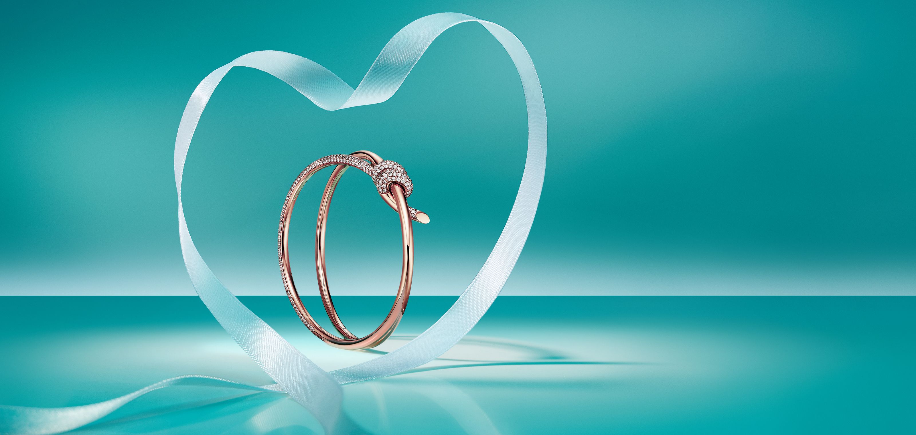 Tiffany Knot Pendant in Rose Gold with Diamonds | Tiffany & Co.