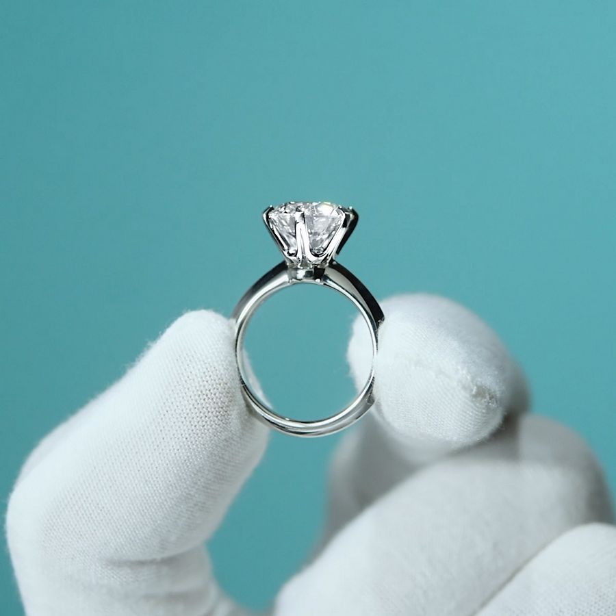 ティファニー ハーモニー™ 婚約指輪 | Tiffany & Co. ティファニー ハーモニー™ 婚約指輪 | Tiffany & Co.