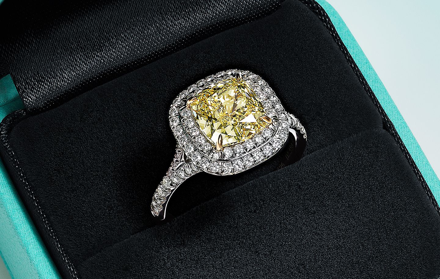 婚約指輪のスタイル & セッティング | Tiffany & Co. 婚約指輪のスタイル & セッティング | Tiffany & Co.