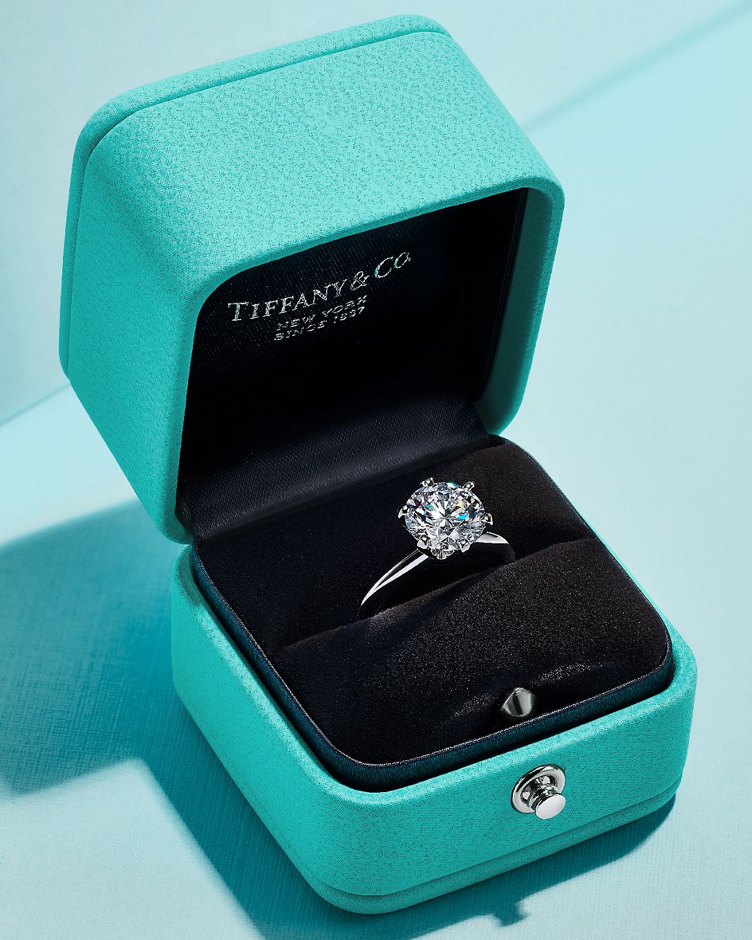 LOVE & ブライダル | Tiffany & Co. LOVE & ブライダル | Tiffany & Co.