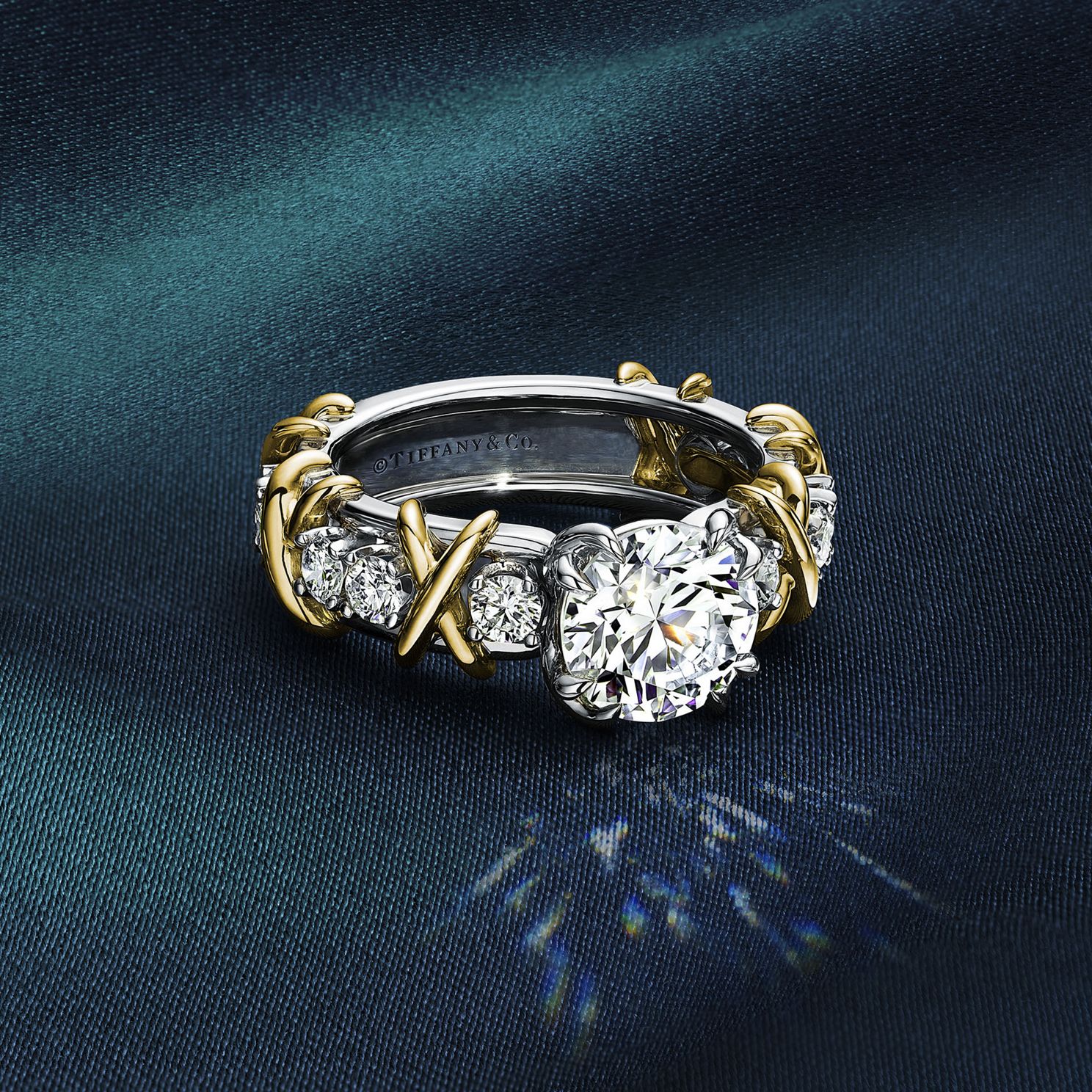 ティファニー® セッティング 婚約指輪 | Tiffany & Co.