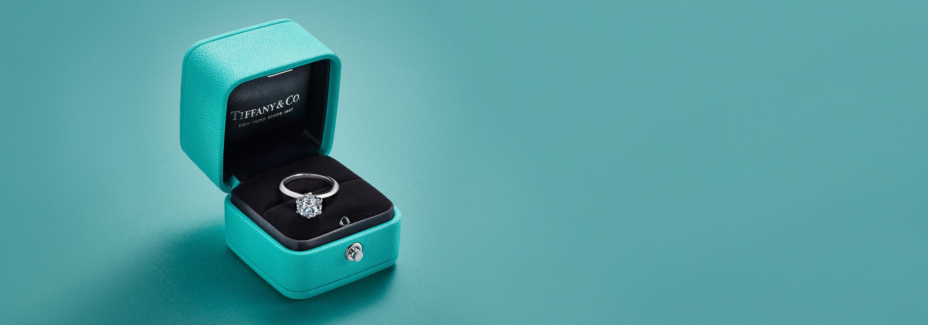 LOVE ＆ ブライダルを見る