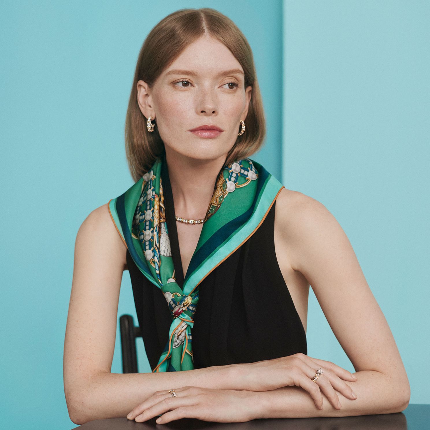 デザイナー レディース シルク スカーフ | Tiffany & Co.