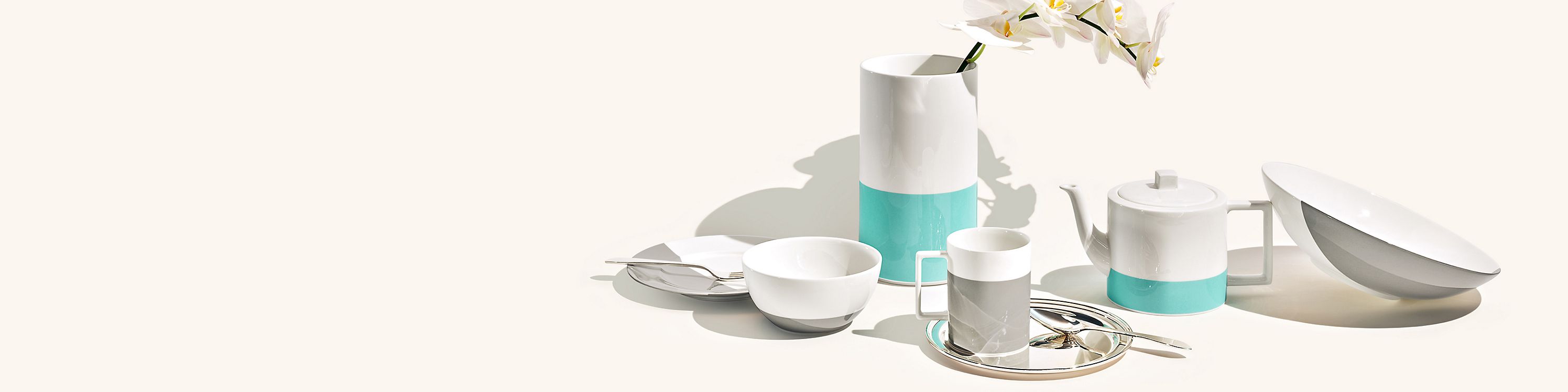 ボーンチャイナ 食器:カップ、マグカップ、プレート | Tiffany ボーンチャイナ 食器:カップ、マグカップ、プレート | Tiffany