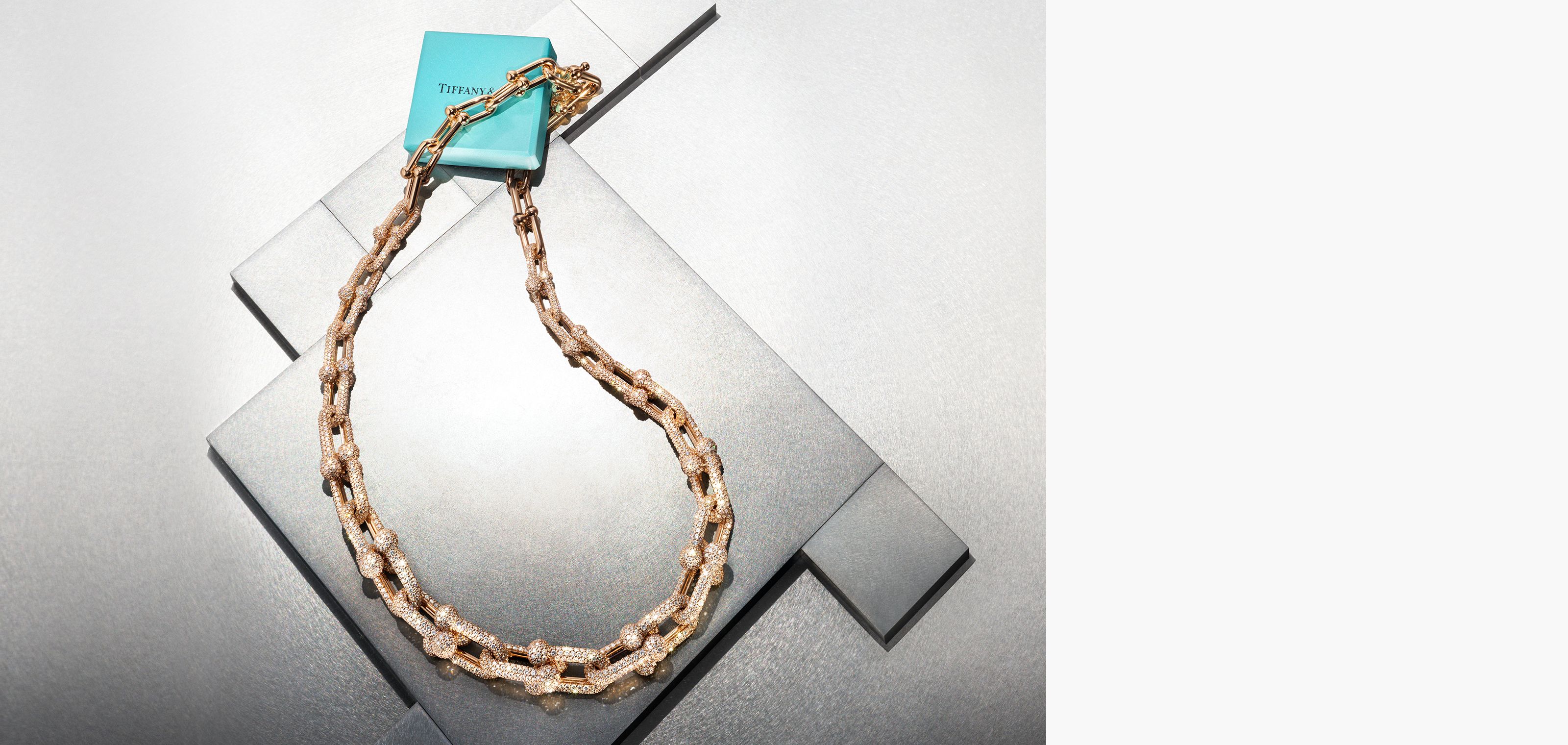 Tiffany HardWear graduated link necklace in 18k rose gold with pavé  diamonds.
