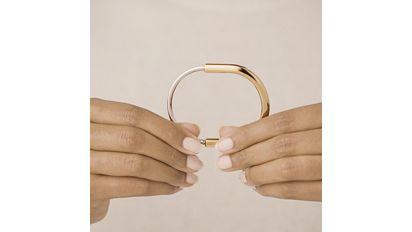Инструкции к браслету Tiffany Lock | Tiffany & Co.