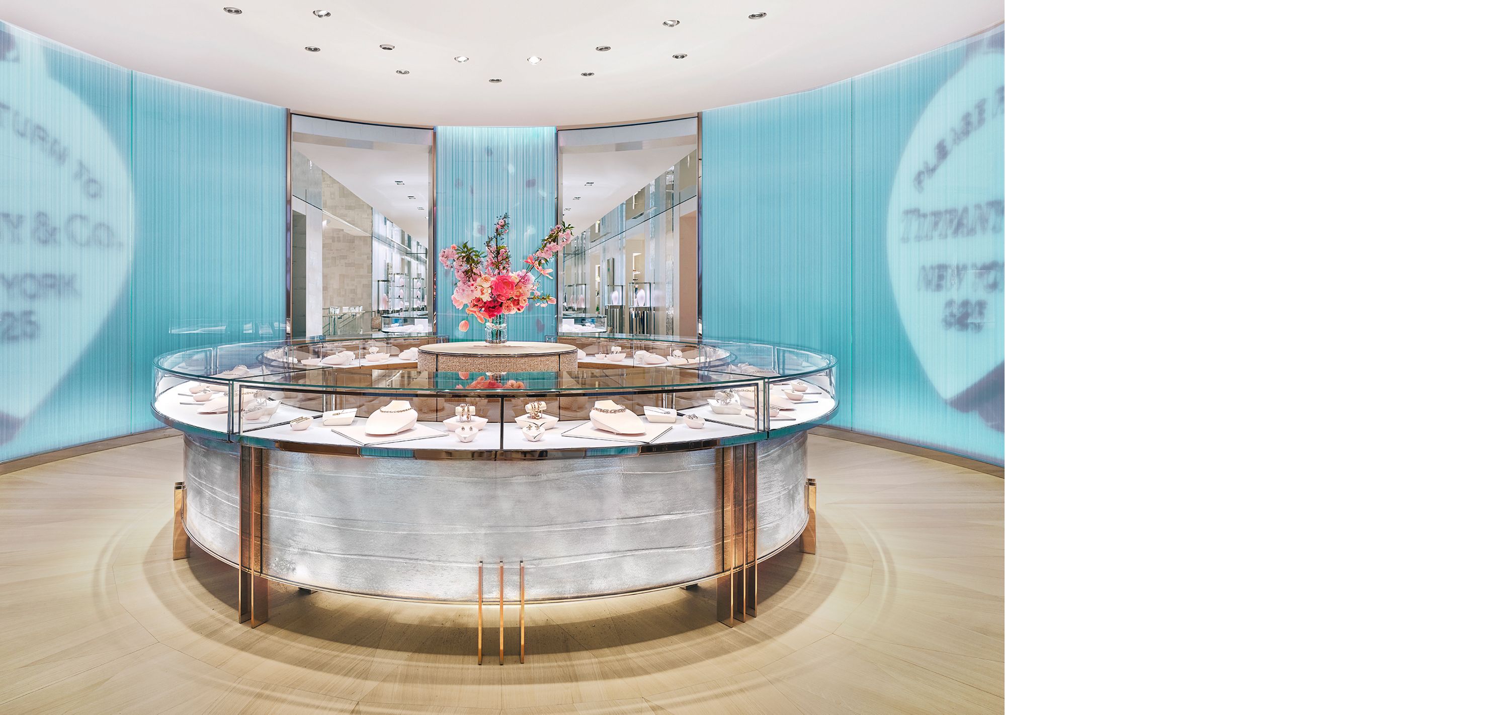 ニューヨーク5番街本店「The Landmark」で体験する至高のひととき | Tiffany & Co.