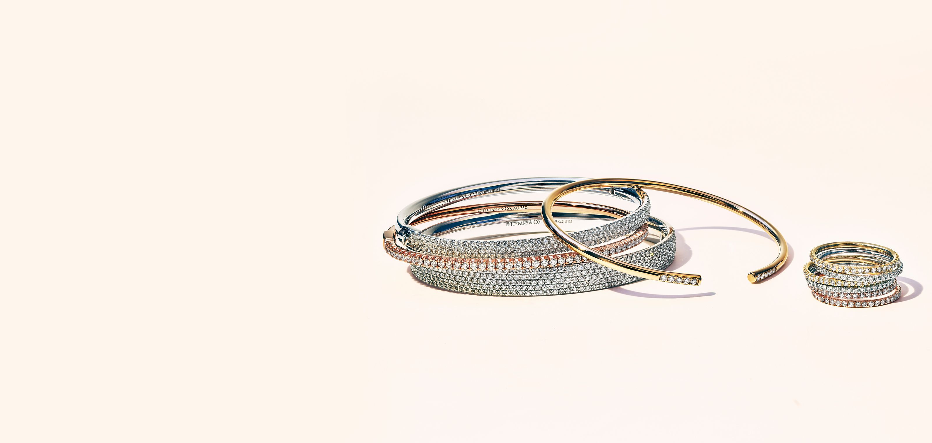 Tiffany Metro hinged bangle in 18k rose gold with diamonds, medium ...