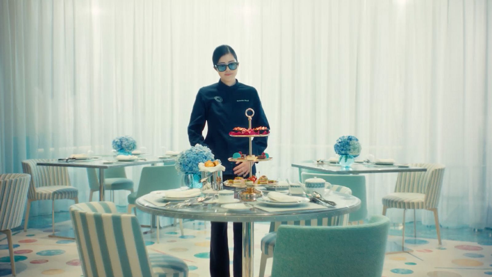 日本初のブルー ボックス カフェ Blue Box Café by Natsuko Shoji