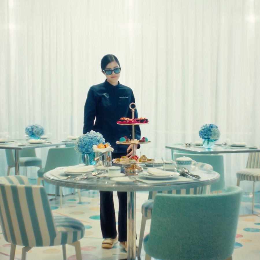 日本初のブルー ボックス カフェ Blue Box Café by Natsuko Shoji