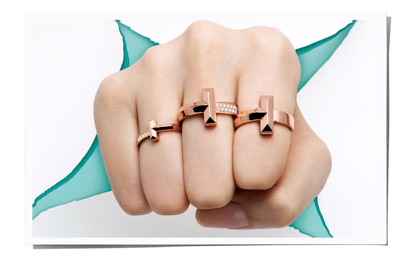 The new Tiffany T1 collection celebrates our first connection: the one to ourselves. 